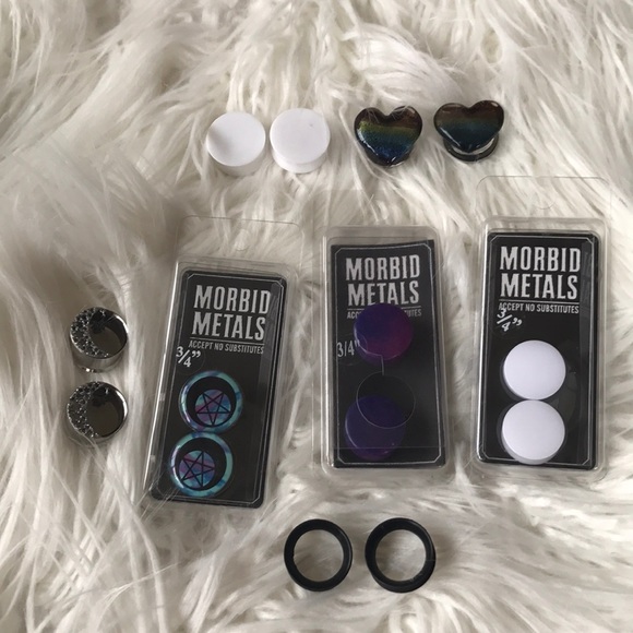 Hot Topic Jewelry - 3/4 Plug Gauge Streched Ear Lot
